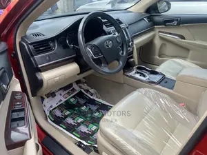 Toyota Camry XLE V6 4dr Sedan (3.5L 6cyl 6A) 2013 Red