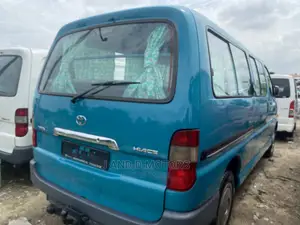 Toyota HiAce 2003 Blue