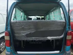 Toyota HiAce 2003 Blue