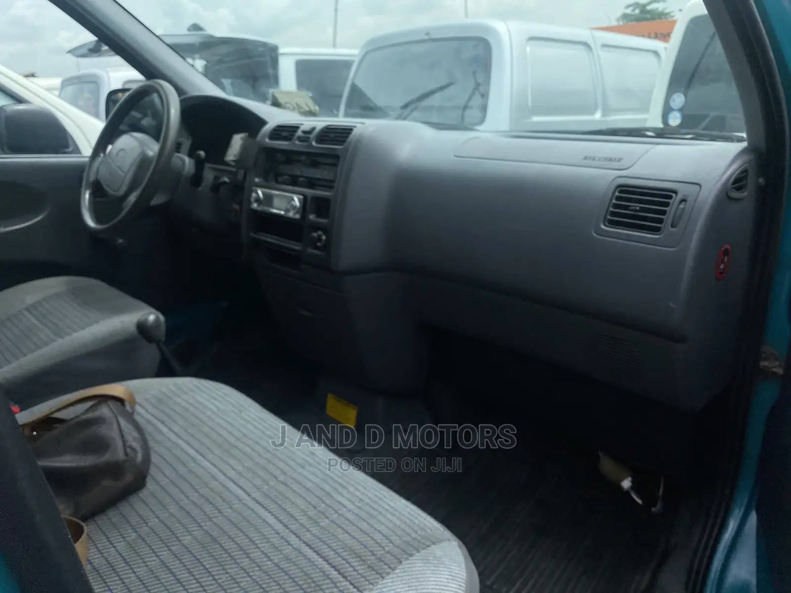 Toyota HiAce 2003 Blue