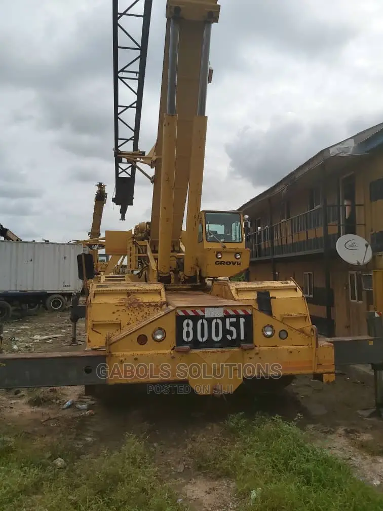 75 Tons Grove Crane for Hire