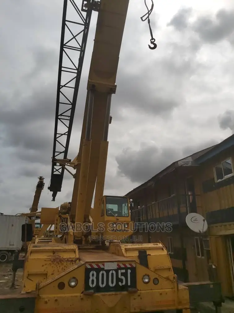 75 Tons Grove Crane for Hire