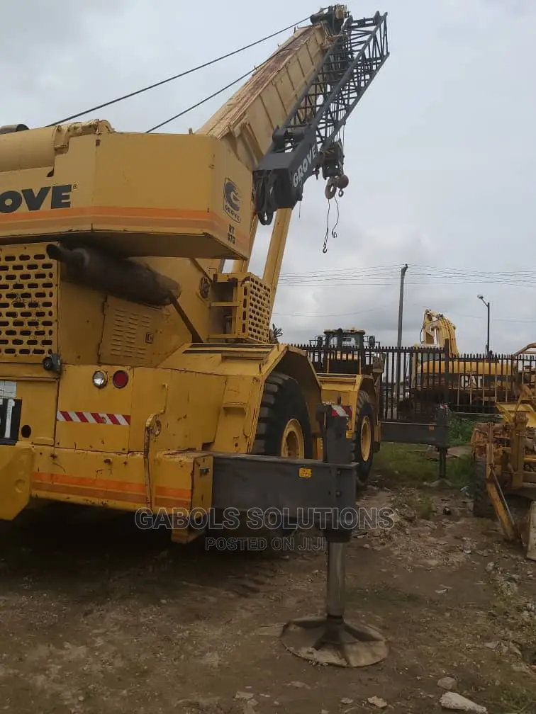 75 Tons Grove Crane for Hire