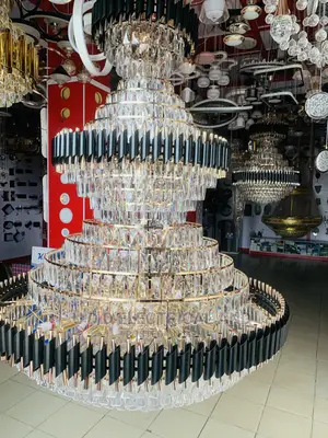 Crystal Chandelier By1200 Dubai Light Very Quality