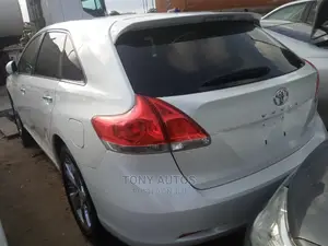 Toyota Venza 2010 White