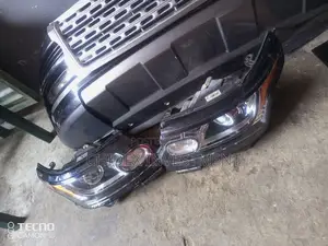 Front Headlight Range Rover Voug 2015