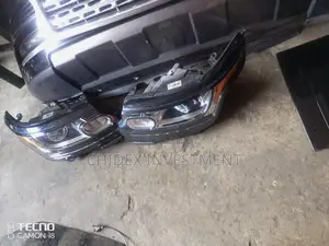 Front Headlight Range Rover Voug 2015