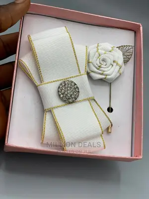 Pattern Bow White Luxe Tie N Brooches