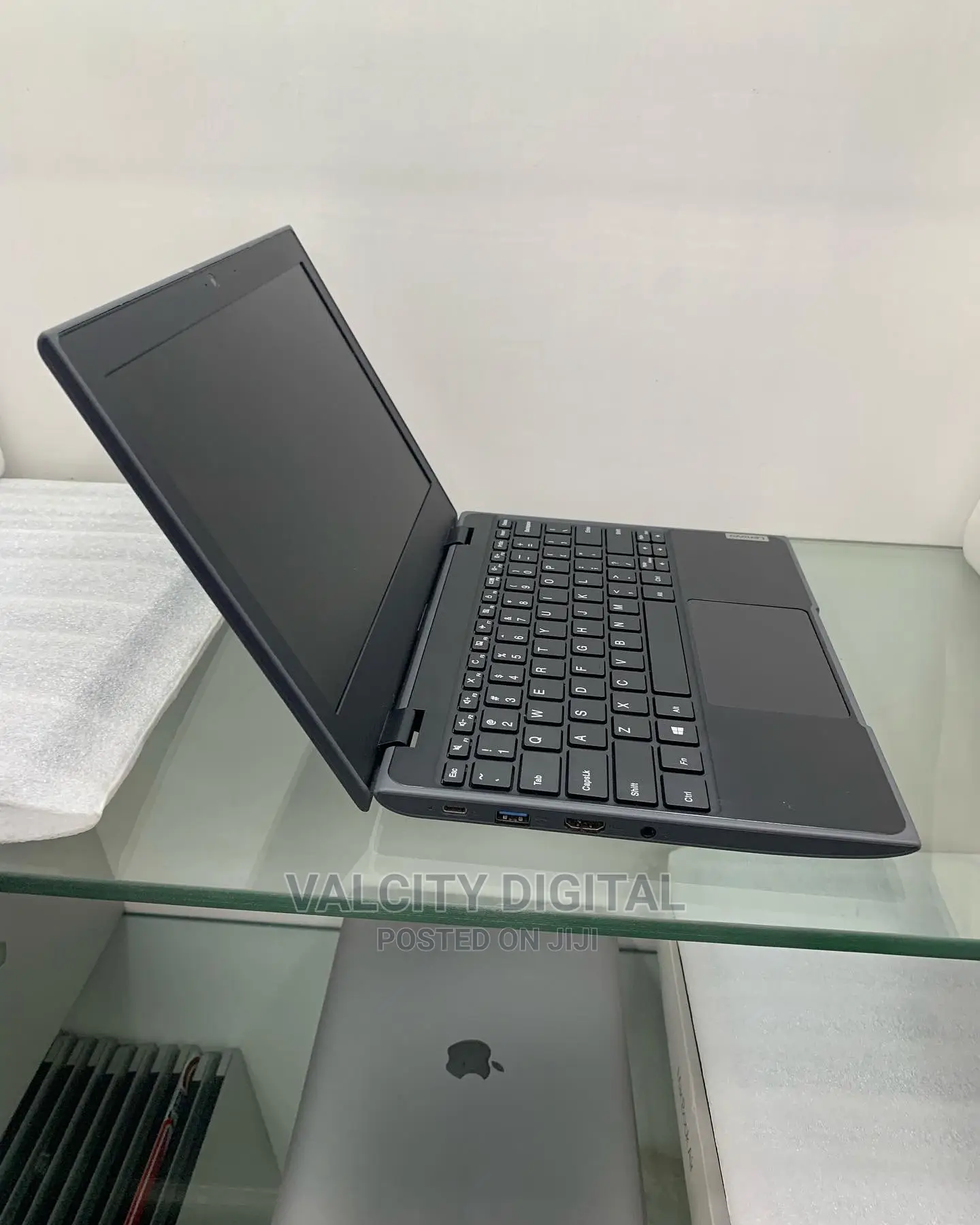 Laptop Lenovo 100e 4GB Intel SSD 60GB