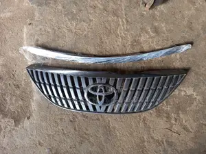 Toyota Solara 2005 Front Grill.