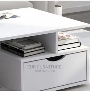 Beautiful Center Table ( Exactly as Seen)