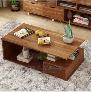 Beautiful Center Table ( Exactly as Seen)