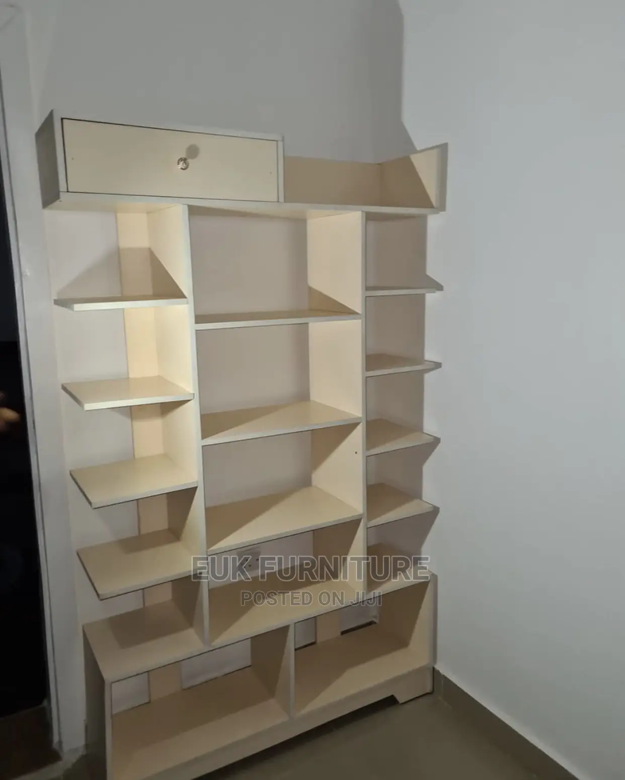 Unique Fishbone Shoerack