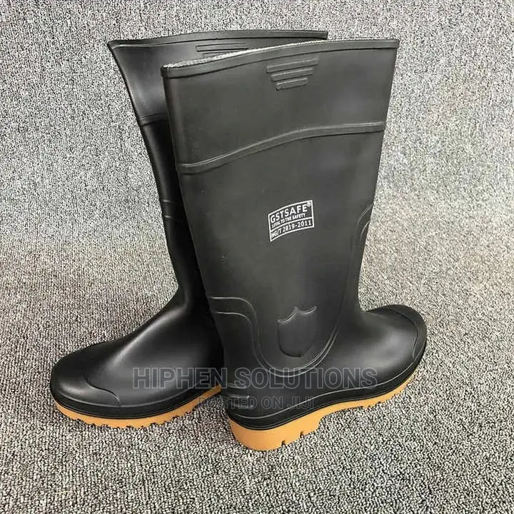 Safe and Comfortable Safety Boots