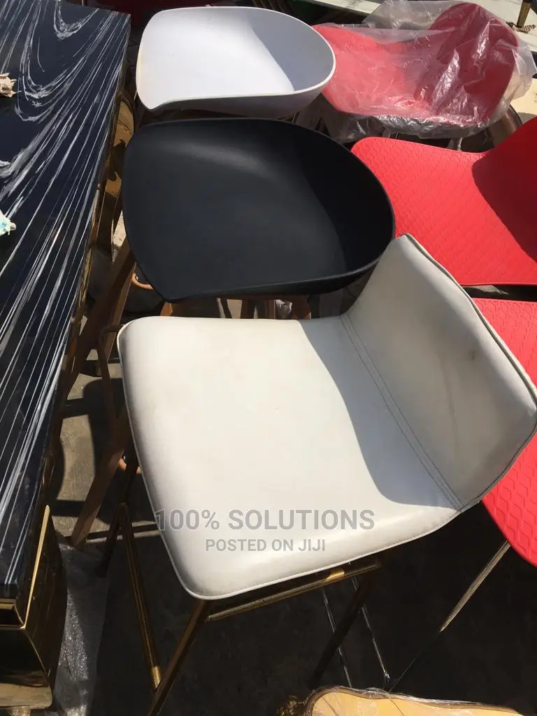 Standard Bar Chairs for Sale