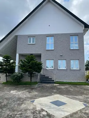 4bdrm Duplex in Calabar for Sale