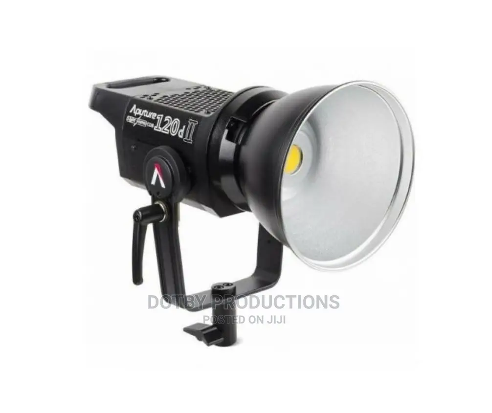 120d Aputure Light