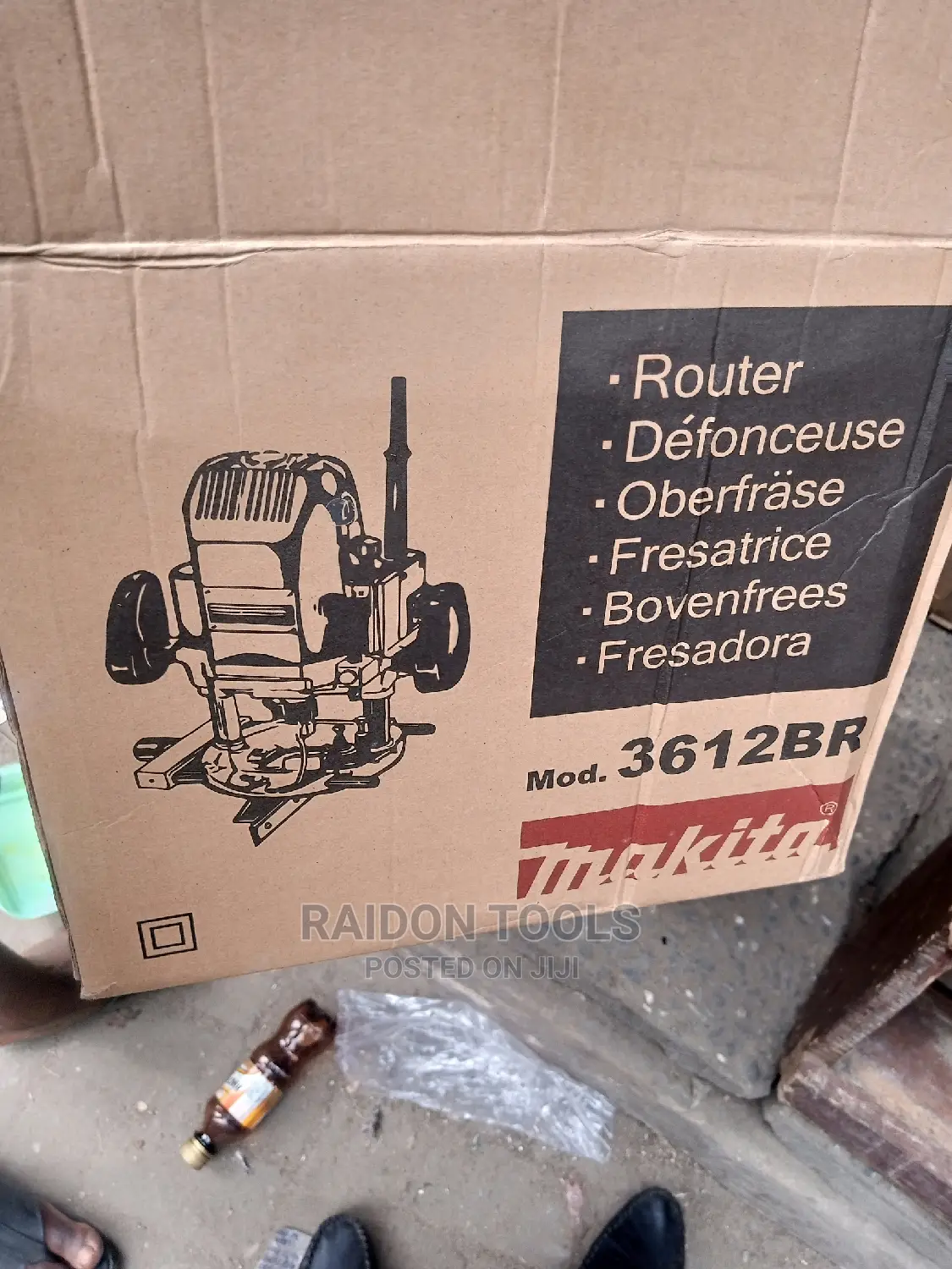 Makita Router Machine 12mm