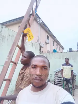 Electric Fence Wire With Solar Backup and Solar Cameras