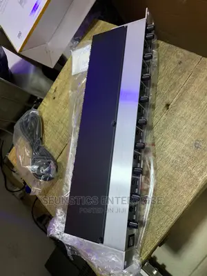 Quality Headphones Mixing and Distribution Amplifier