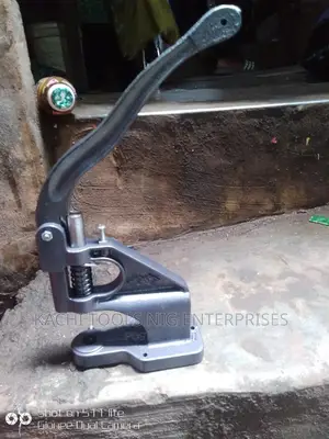 Button Pressing Machine