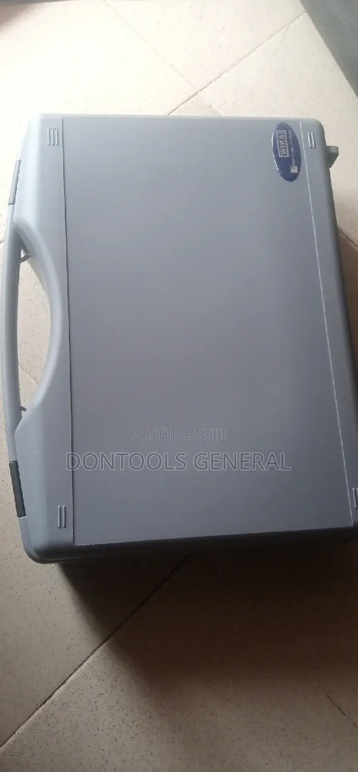 Process Calibrator. Model CPH6000