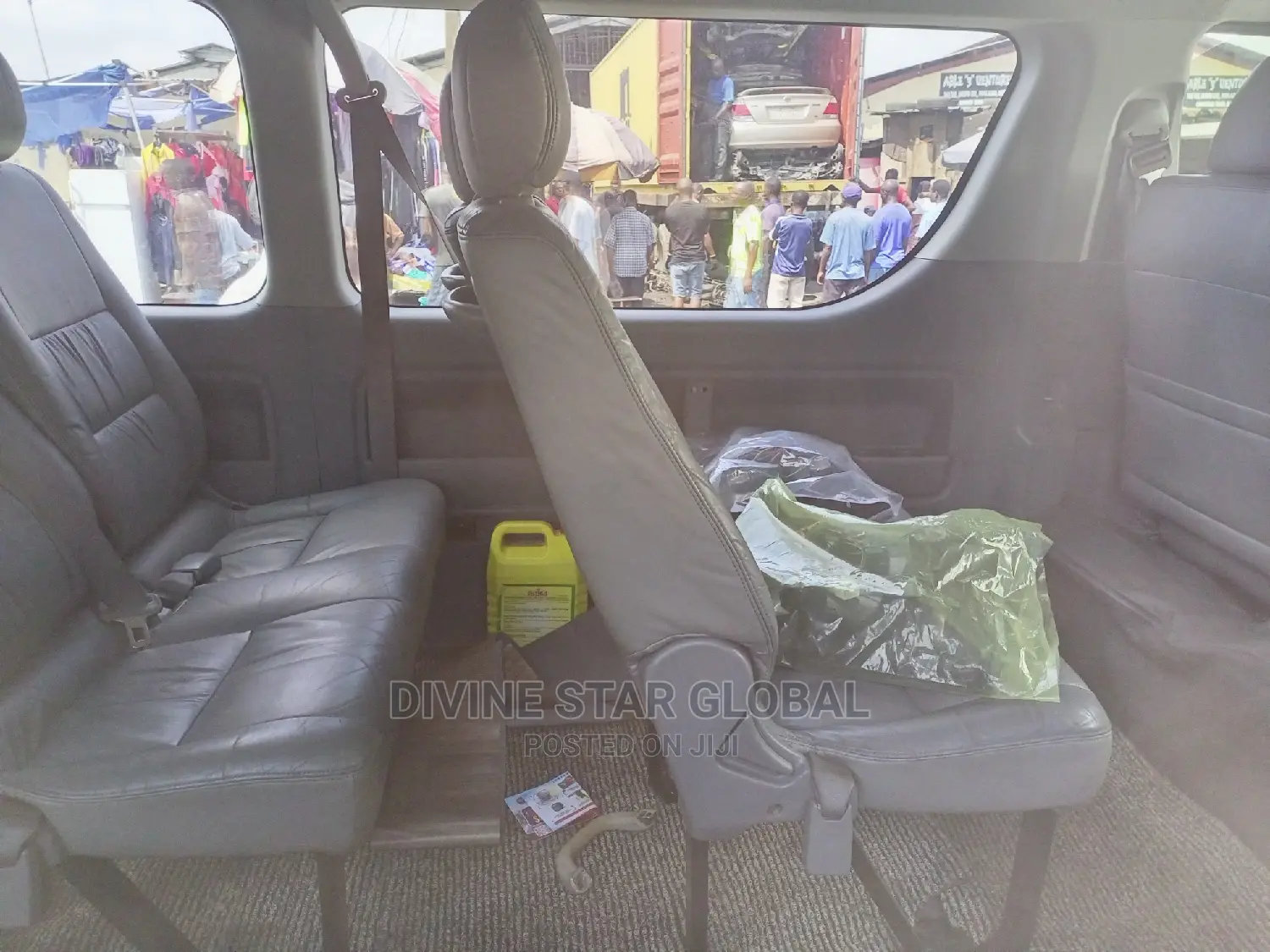 Toyota HiAce 2014 White