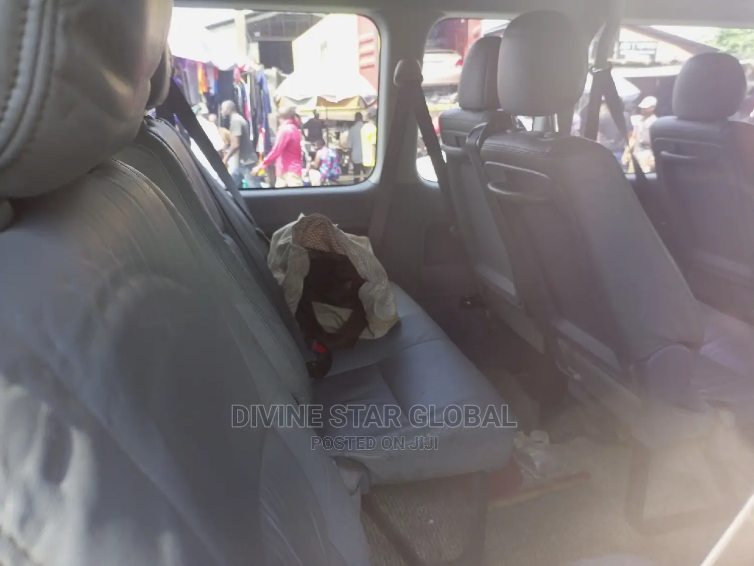 Toyota HiAce 2014 White