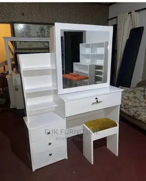 Beautiful Dresser Set