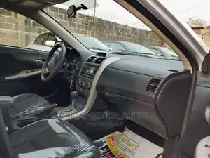Toyota Corolla S 4dr Sedan (1.8L 4cyl 4A) 2013 Silver
