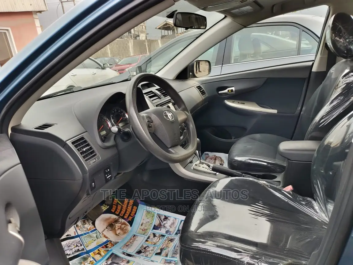 Toyota Corolla 2013 Blue