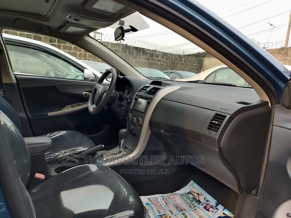 Toyota Corolla 2013 Blue