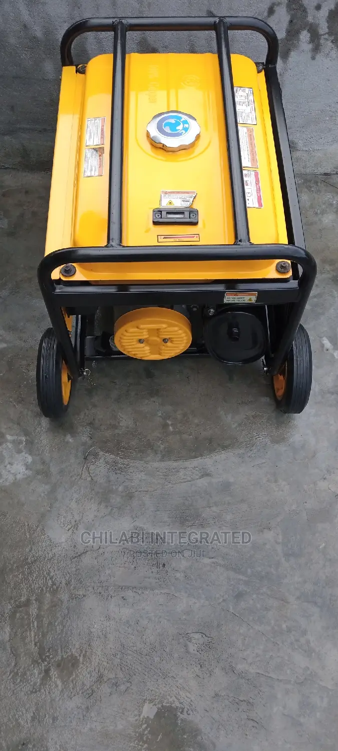 3 Weeks Old Very New 3.75KVA THERMOCOOL 3500MS Generator