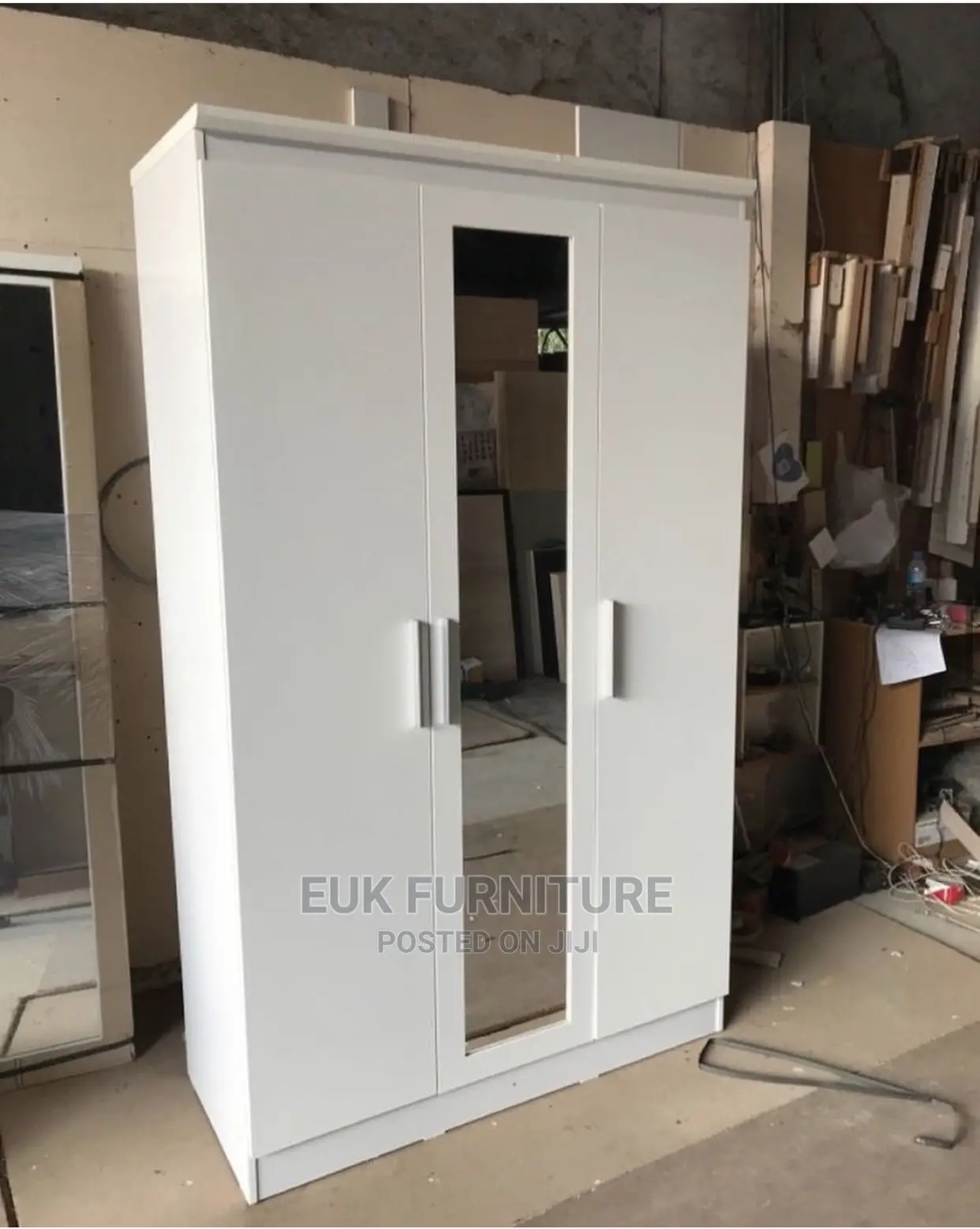 Beautiful Wardrobe With Mirror