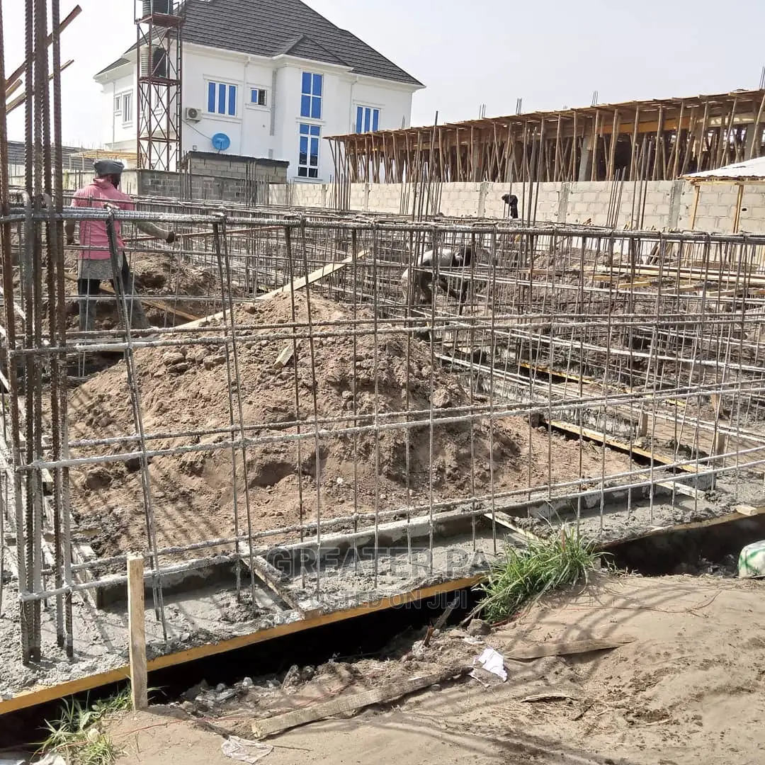 Building Contractor