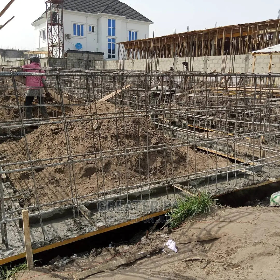 Building Contractor