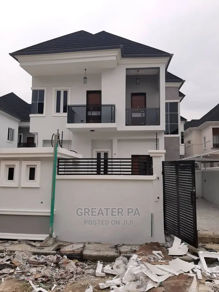 Building Contractor