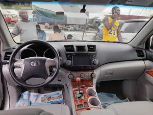 Toyota Highlander Limited 2010 Silver