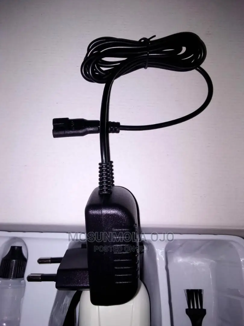 Rechargeable Professional Cordless Hair Clipper