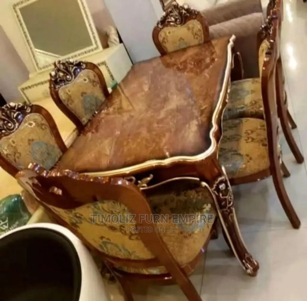 6sitters Royal Dining Table