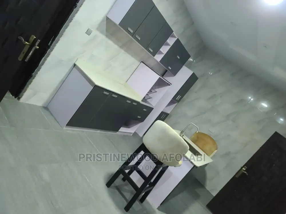 Pristine Wood Design Kitchen
