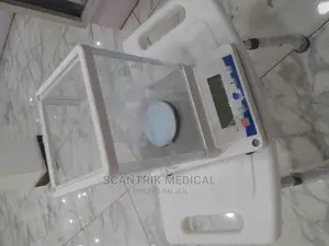 Electronic Analytical Balances Highly Sensitive Measuring