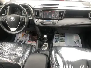 Toyota RAV4 2016 Red