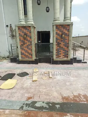 Front Hands Railings