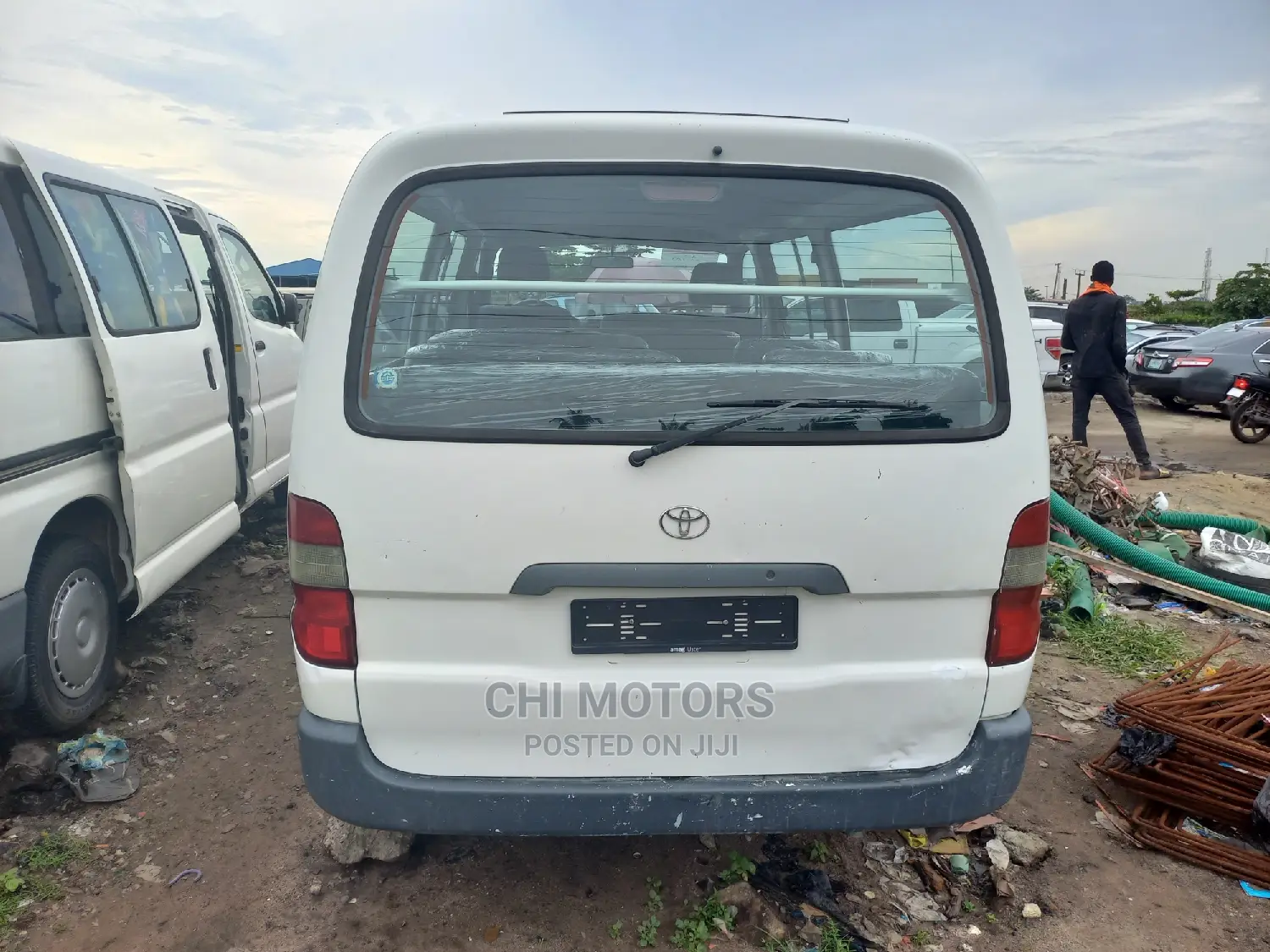 Toyota HiAce 2004 White