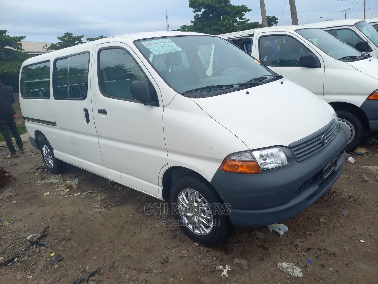 Toyota HiAce 2004 White