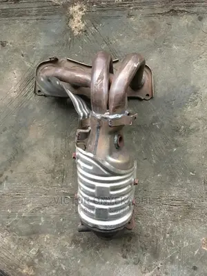 Engine Catalyst Toyota RAV4 2008 4 Plug