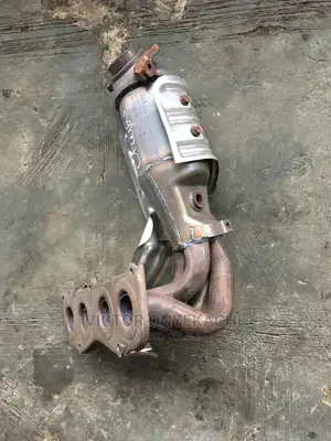 Engine Catalyst Toyota RAV4 2008 4 Plug