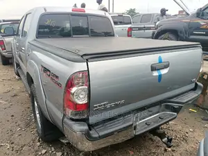 Toyota Tacoma 2014 Gray