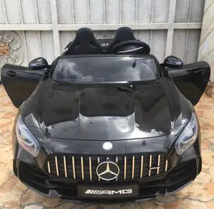 Photo - Double Seats Mercedes Benz Car Has White Color Also